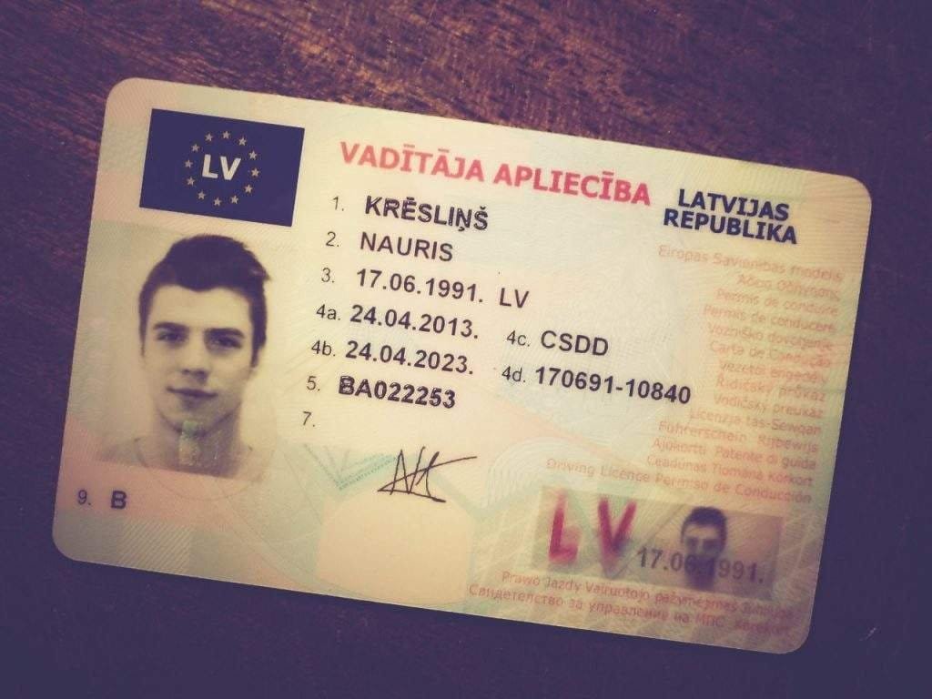 Cumpărați permis de conducere înregistrat CSDD în Letonia